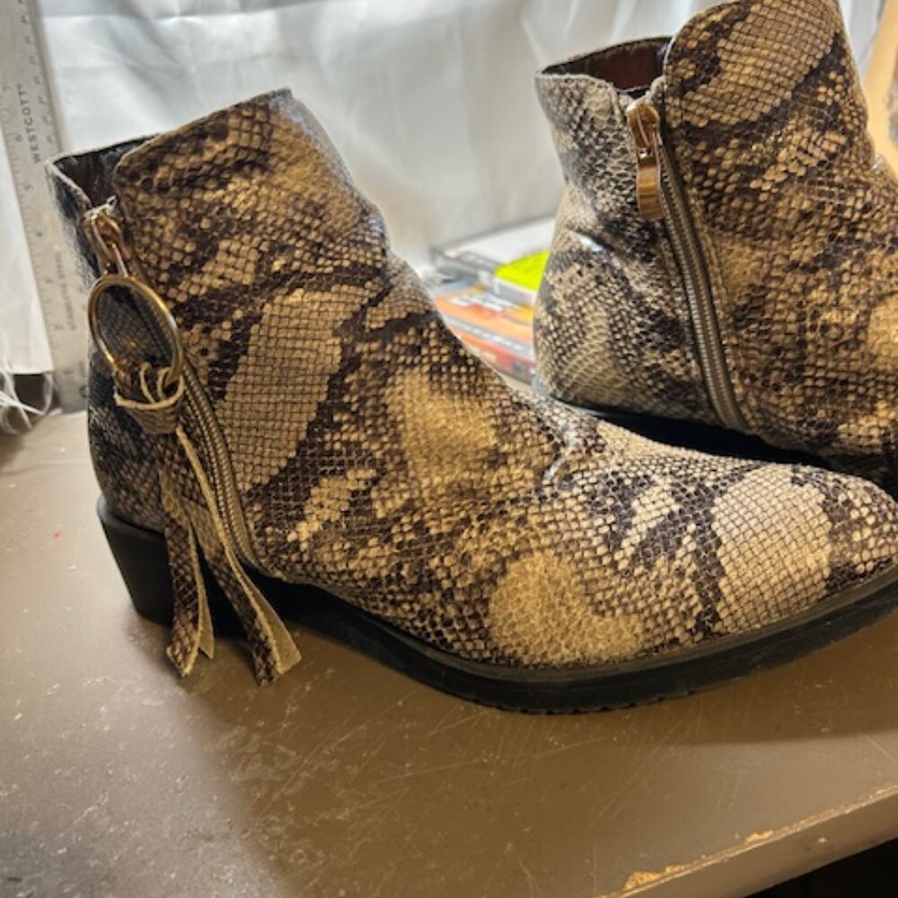Catherine Malandrino snakeskin boots (real or faux snakeskin materials?)